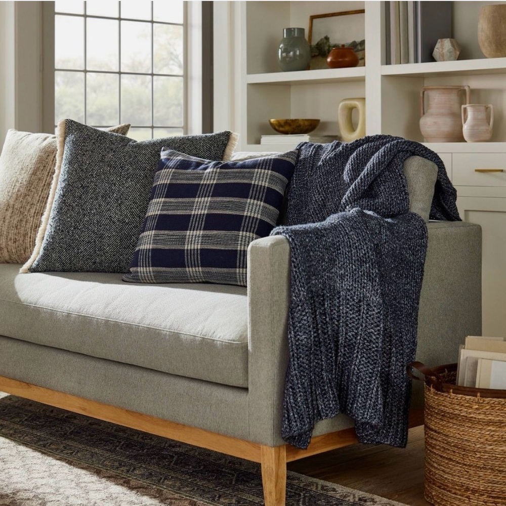 Chunky Knit Throw Blanket Navy Blue – Threshold Studio McGee, Target - Picture 2 of 5